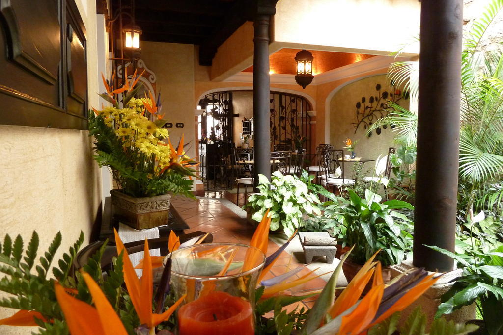 D'Leyenda Hotel Antigua Esterno foto