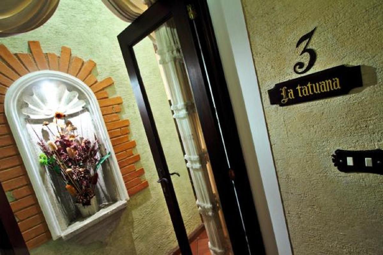 D'Leyenda Hotel Antigua Esterno foto