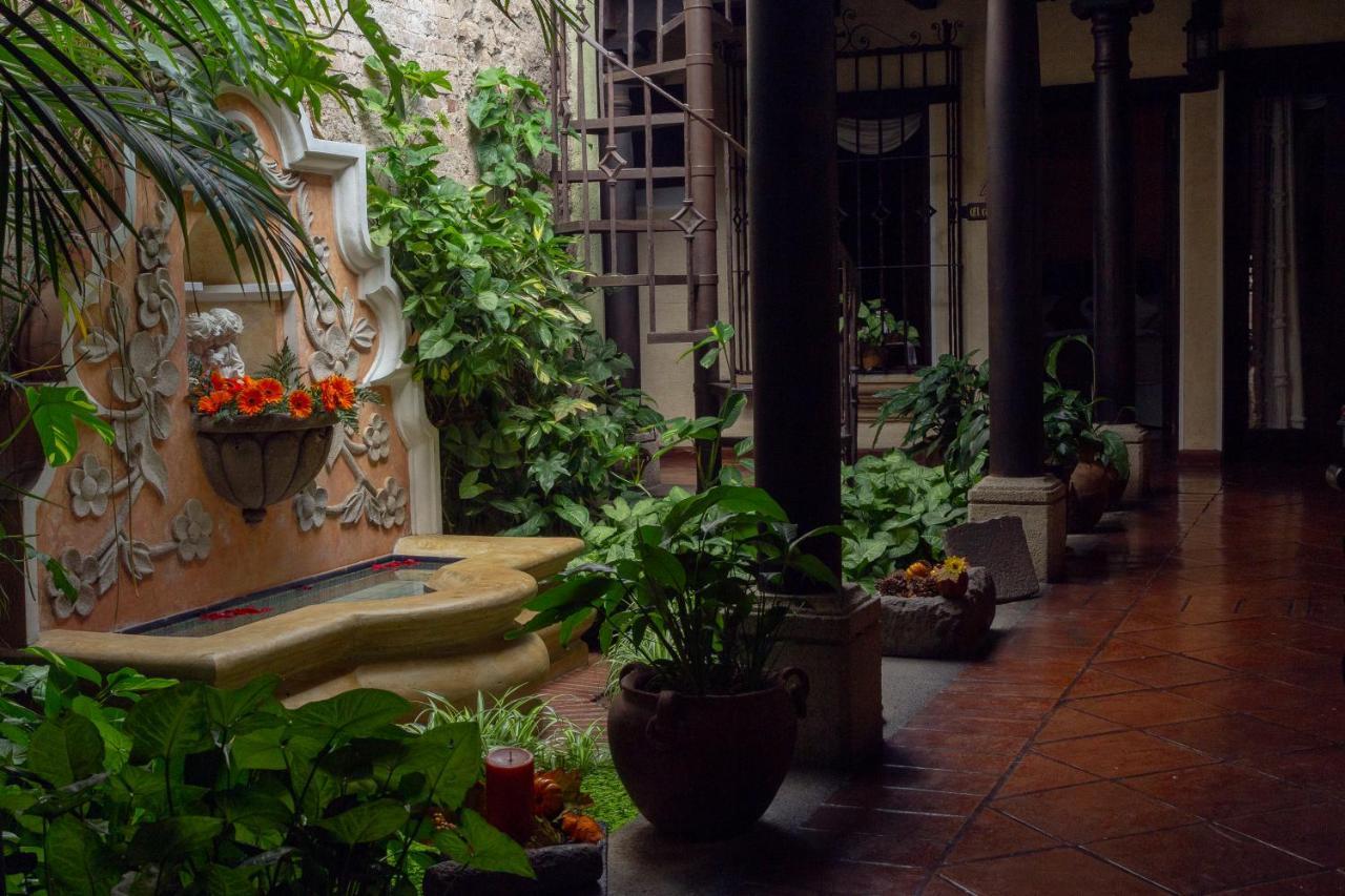 D'Leyenda Hotel Antigua Esterno foto