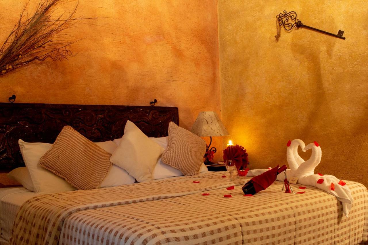 D'Leyenda Hotel Antigua Esterno foto